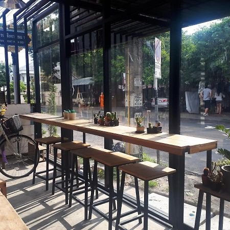 Sleep With You - Hatch Co-Living And Co-Working Space Чиангмай Экстерьер фото