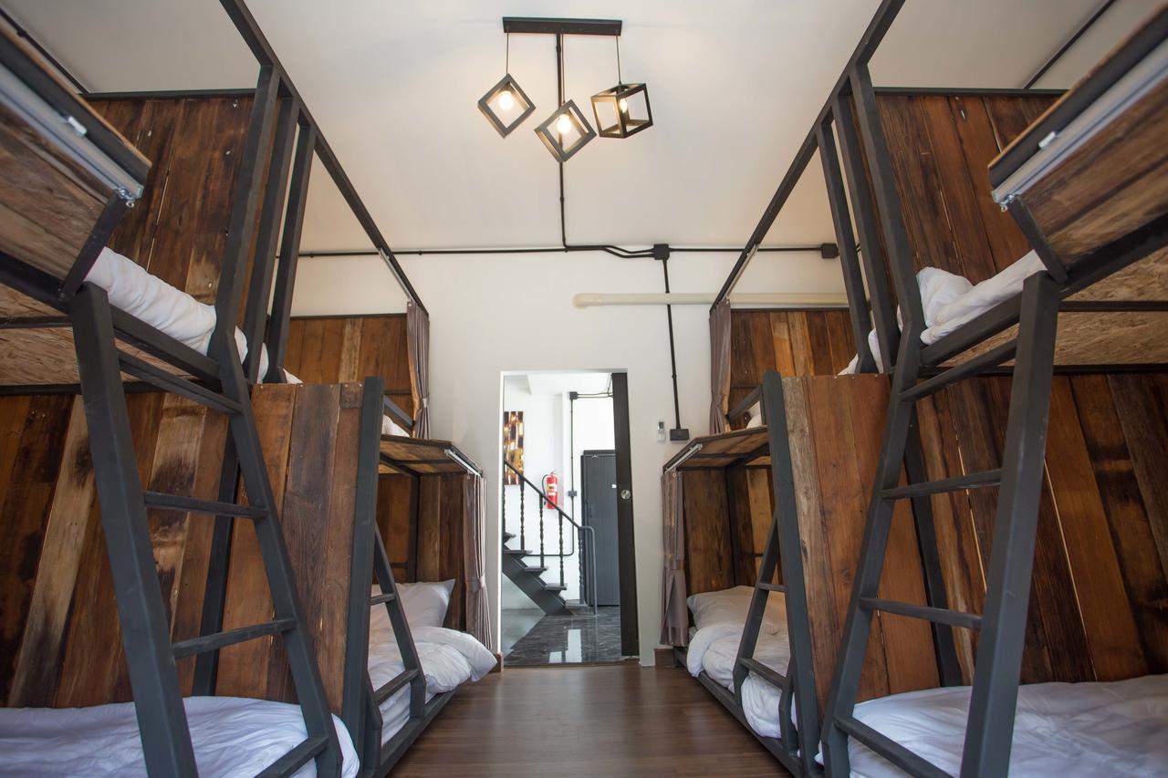 Sleep With You - Hatch Co-Living And Co-Working Space Чиангмай Экстерьер фото