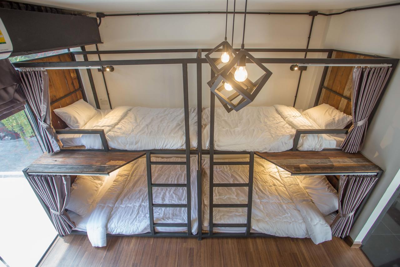 Sleep With You - Hatch Co-Living And Co-Working Space Чиангмай Экстерьер фото