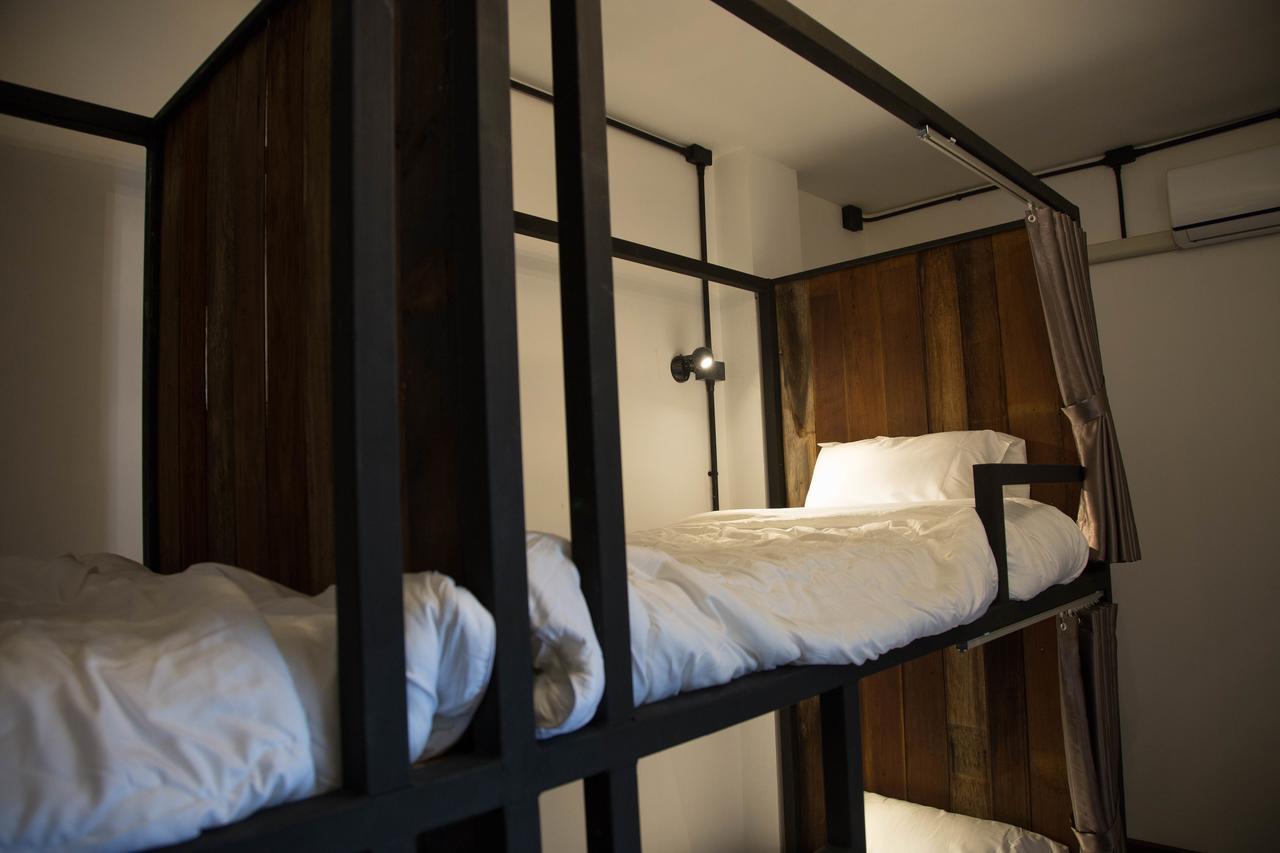 Sleep With You - Hatch Co-Living And Co-Working Space Чиангмай Экстерьер фото